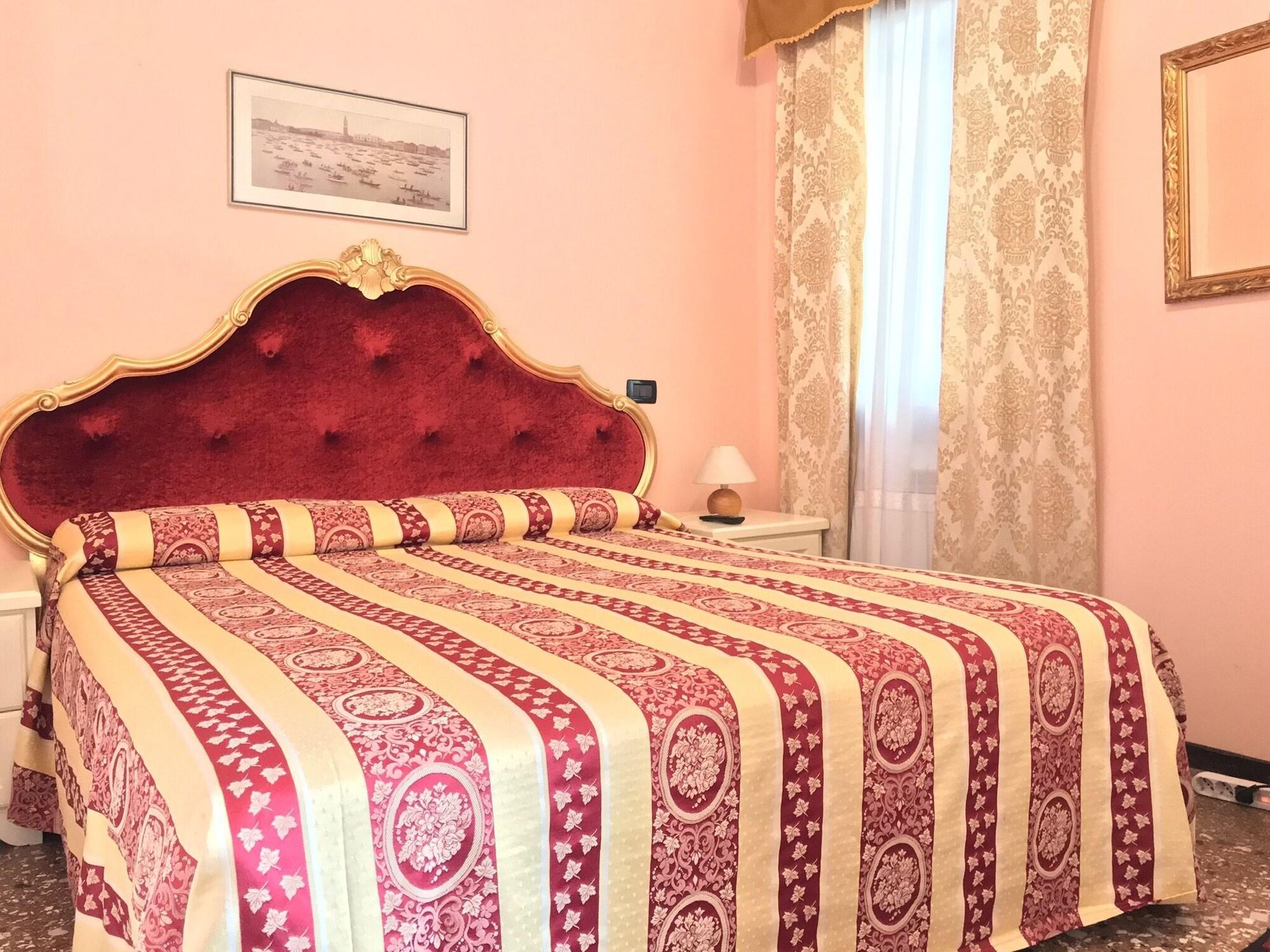 Alloggi Serena Venetië Buitenkant foto